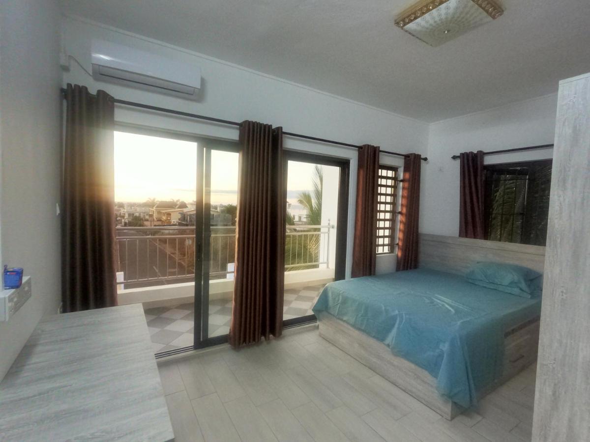 3 Bedroom Family Pool Villa Flic-En-Flac Beach Екстериор снимка