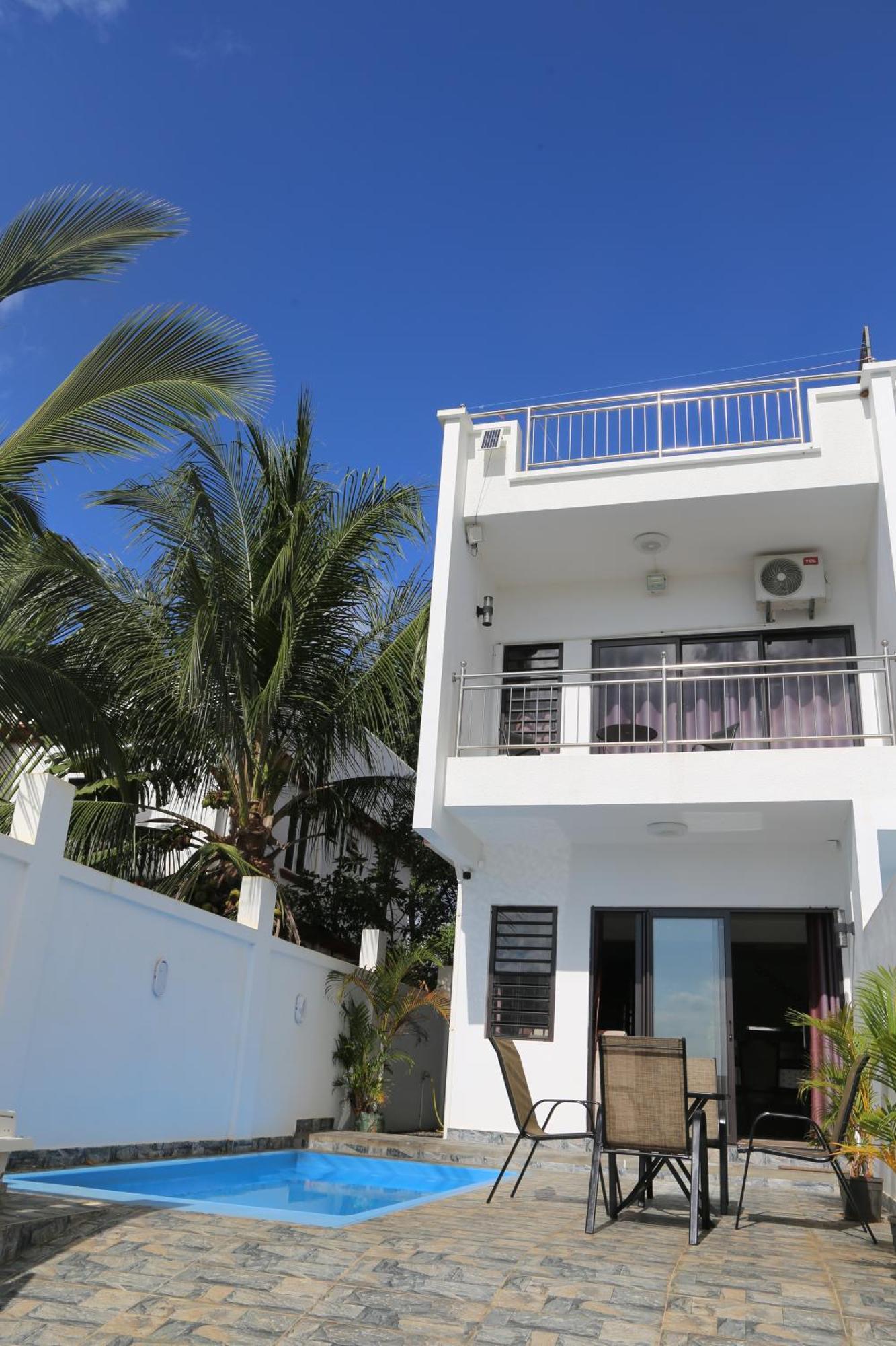 3 Bedroom Family Pool Villa Flic-En-Flac Beach Екстериор снимка